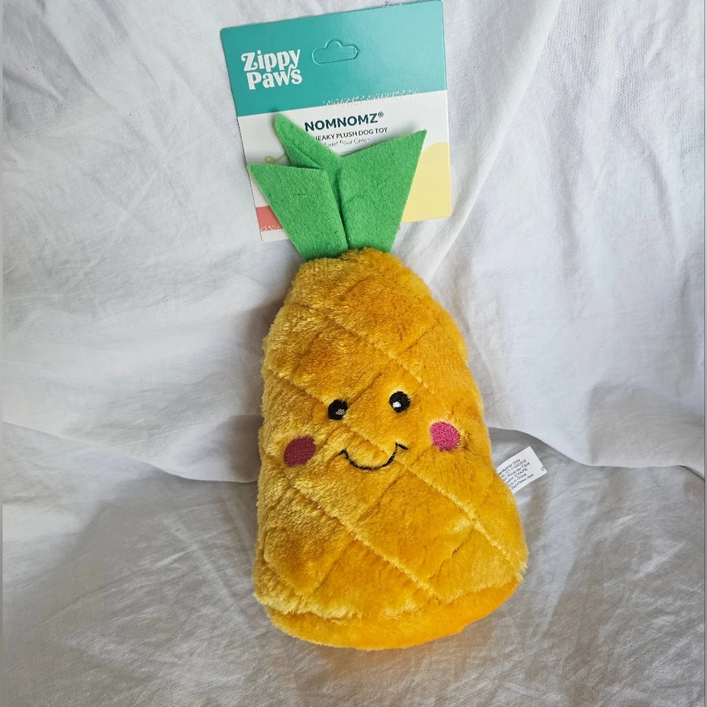 Zippy Paws Pineapple Chewtoy NWT